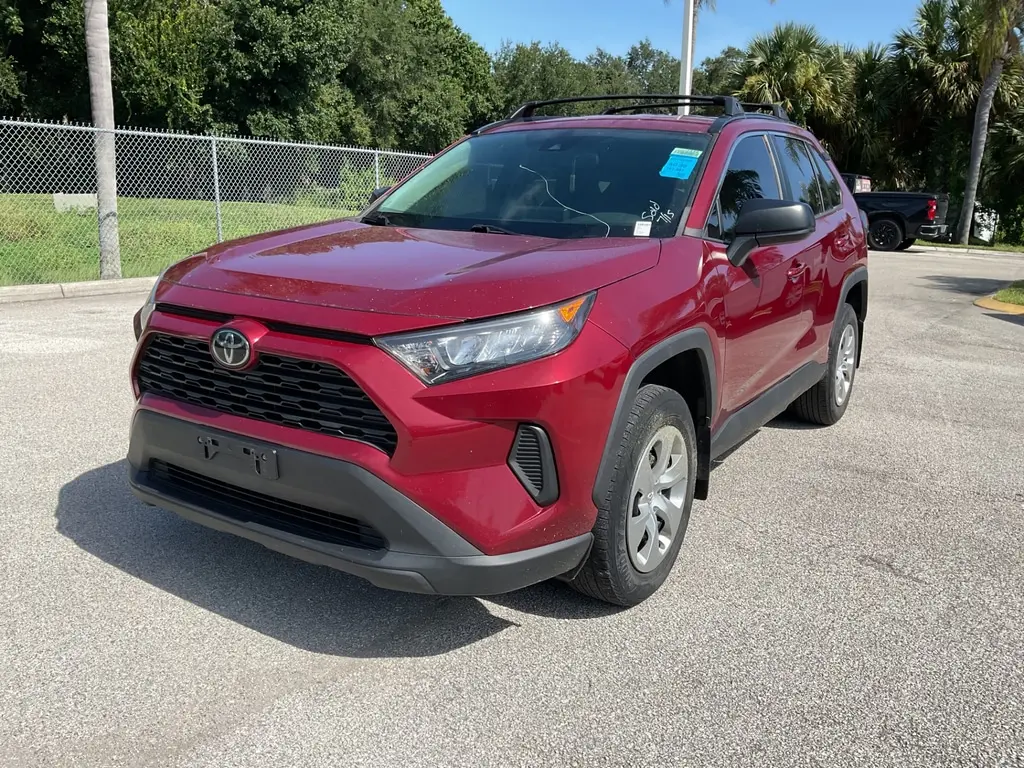 2020 Toyota RAV4 LE